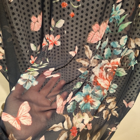 Catherines Floral Mesh Overlay Scoop Neck Top Sz 3X Travel Vacation Spring Comfy - Picture 6 of 7